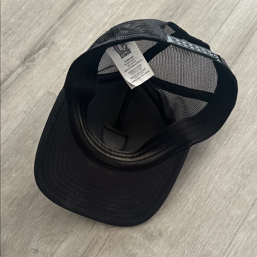 Ferrari Black Cap with Yellow Shield Emblem - Picture 4 of 4